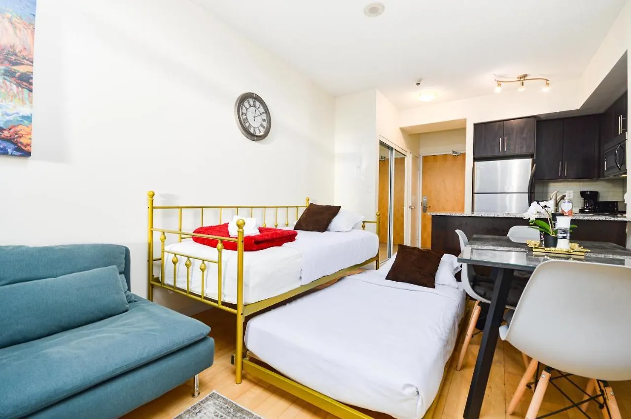 Apartment Minutes Walk To Scotiabank Arena,Tiff, Mtcc,Cn Tower Condo Downtown Toronto Canada