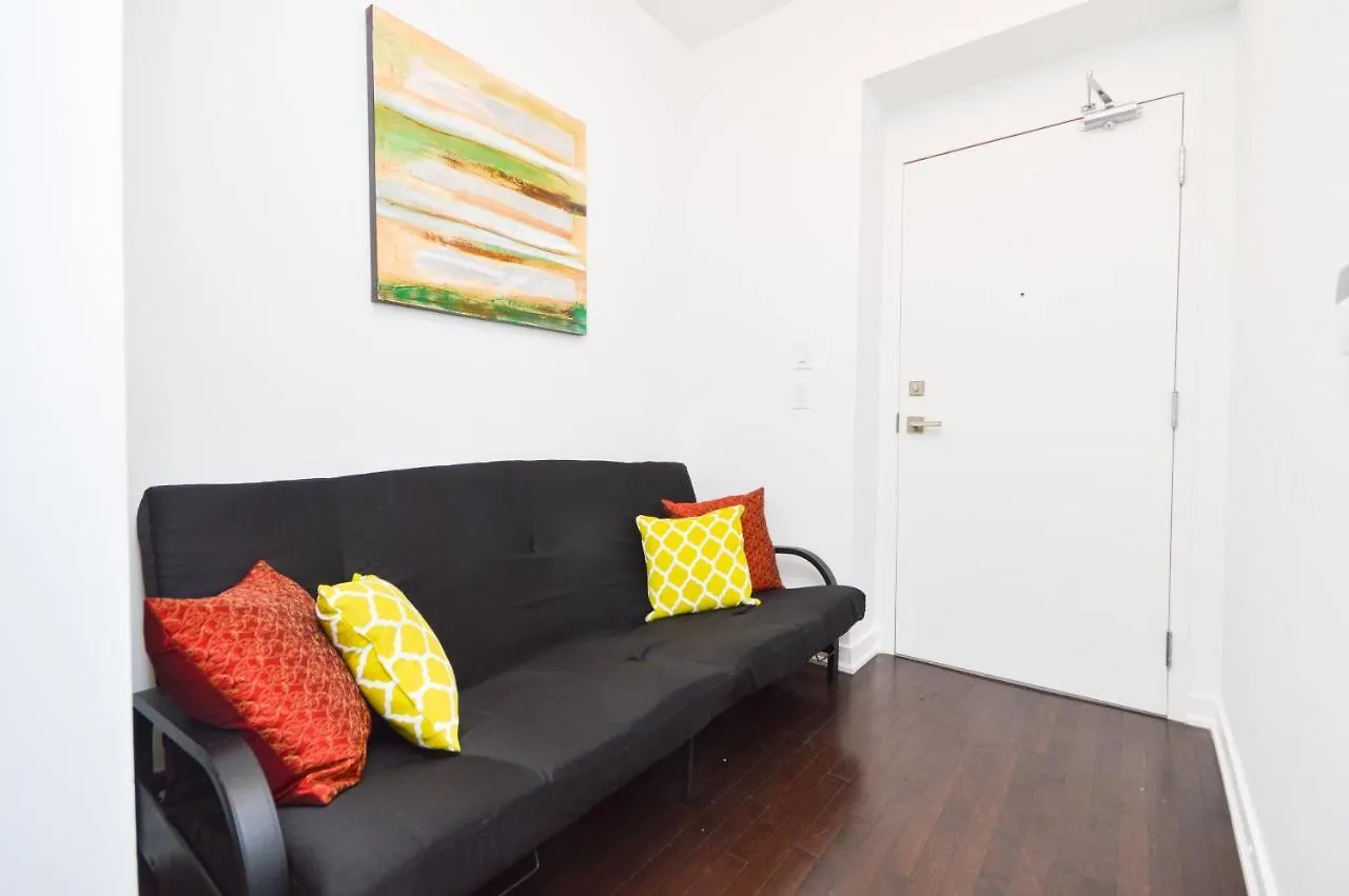 Minutes Walk To Scotiabank Arena,Tiff, Mtcc,Cn Tower Condo Downtown Toronto