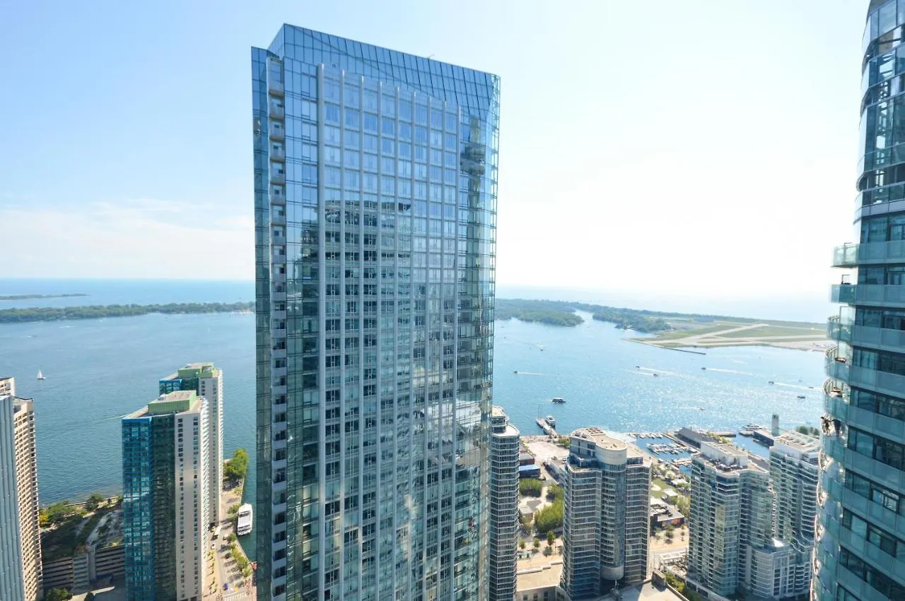Apartment Minutes Walk To Scotiabank Arena,Tiff, Mtcc,Cn Tower Condo Downtown Toronto Canada