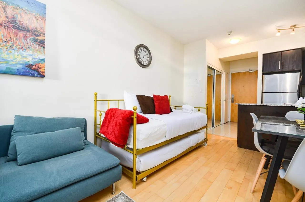 Minutes Walk To Scotiabank Arena,Tiff, Mtcc,Cn Tower Condo Downtown Toronto