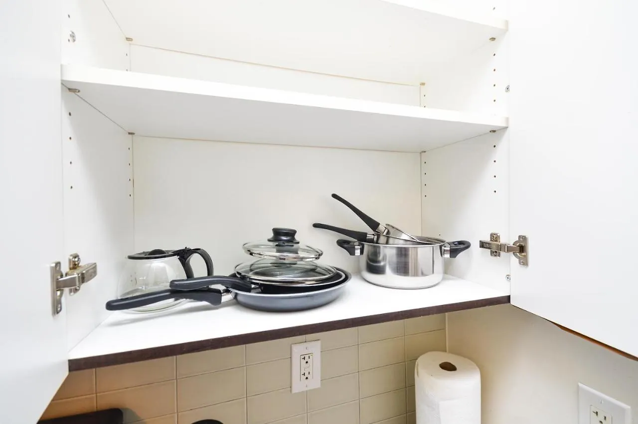 Minutes Walk To Scotiabank Arena,Tiff, Mtcc,Cn Tower Condo Downtown Toronto