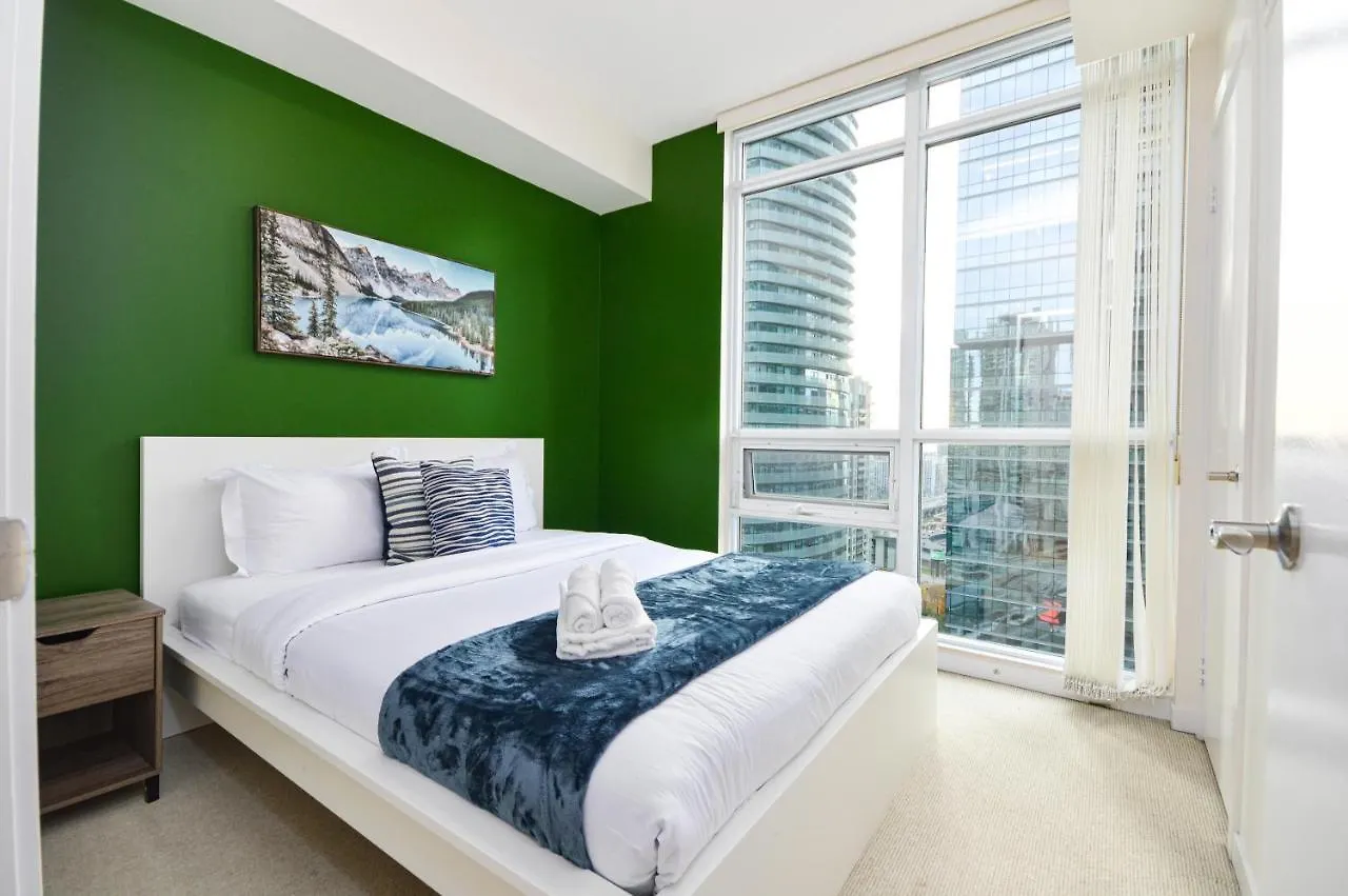 Apartment Minutes Walk To Scotiabank Arena,Tiff, Mtcc,Cn Tower Condo Downtown Toronto